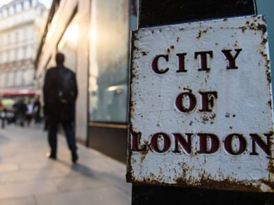 OpenAI暂停英国“星际之门”基建 押注广告业务冲刺千亿美元营收