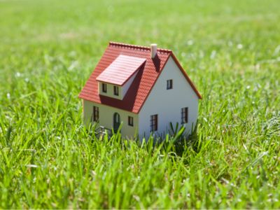 中指研究院：一季度法拍市场成交上行价格承压 一线高价、三四线走量