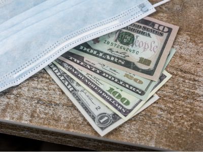 策略师：特朗普下令封锁霍尔木兹海峡 美元走强但上行空间或受限