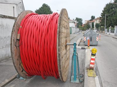 孙东：持续规划兴建电力设施 增加使用零碳能源发电