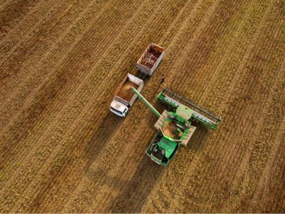 农业农村部：我国农用无人机保有量超过30万架 数量居全球首位