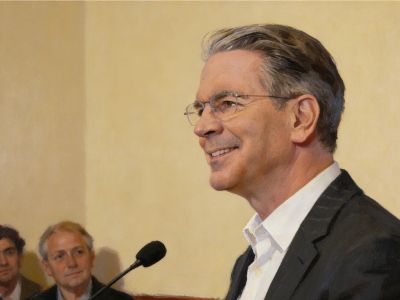 贝森特：不排除出任美联储主席，AI是美国经济核心