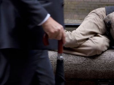 美国初请失业金人数意外升至一个月高点 但仍徘徊于历史低位水平