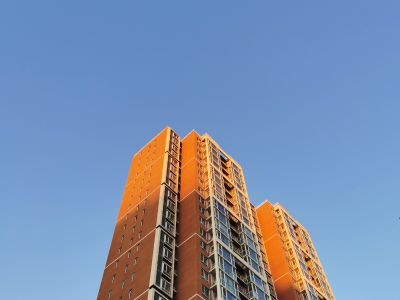 克而瑞地产：1-5月前100企业拿地金额为2707.5亿元 央国企仍是市场主力军