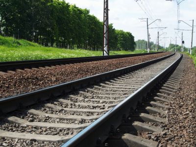 中国铁路：上半年全国铁路发送旅客23.48亿人次 同比增长5.0%