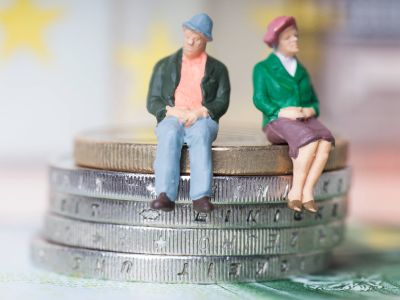 许正宇：银债保底息率4.25%具有吸引力 联席安排行建议认购20-30手