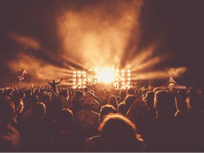 大摩：企业AI应用加速落地 算力供应仍严重不足 电力缺口或持续数年