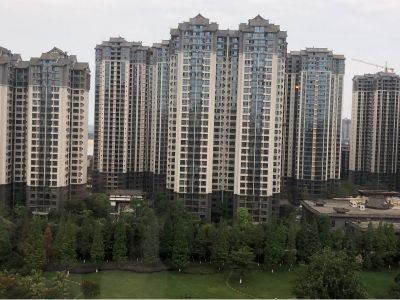 克而瑞地产研究：7月全国重点15城新房成交同比降幅收窄 二手房高位韧性凸显