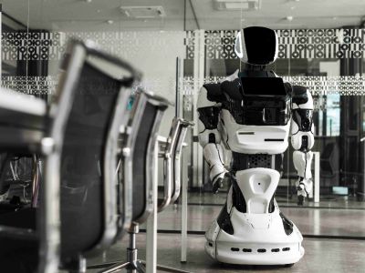 集邦咨询：预估2026年中国人形机器人市场规模将达150亿元 商业化验收启动