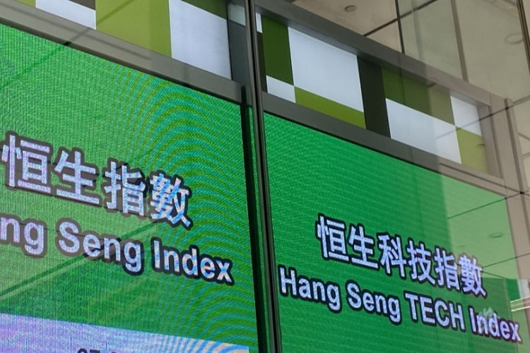 创业板涨超1%，立讯精密大涨，工业富联创新高，恒科指跌近1%，百度跌超4%，国债、商品齐跌