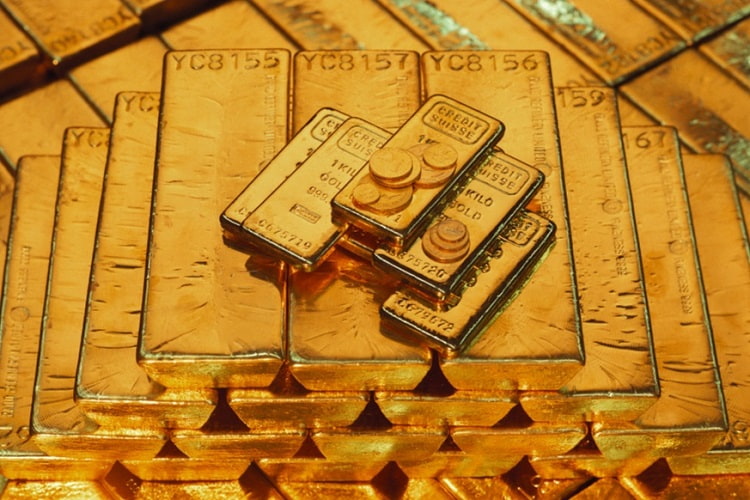 黄金储备估值已超万亿，美国何时“用金化债”，相当于9900亿美元的QE？